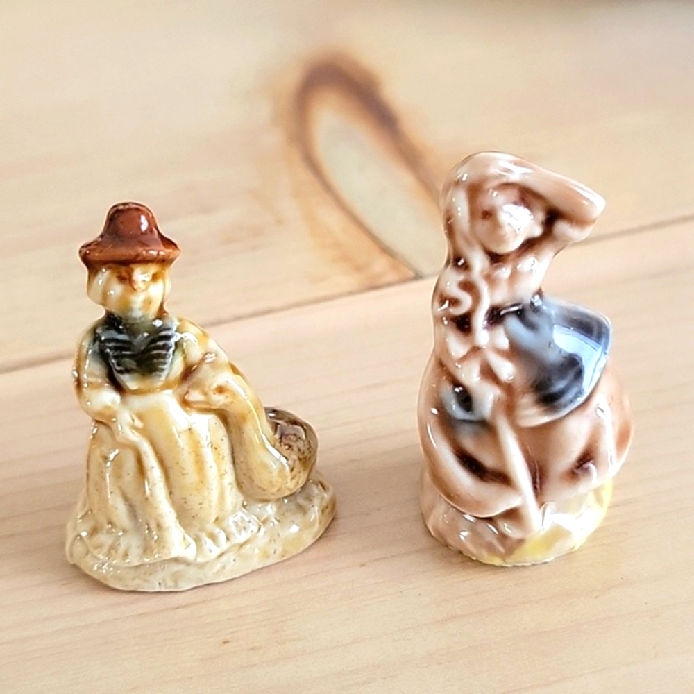 Wade England Whimsies- Mother Goose & Little Bo Peep